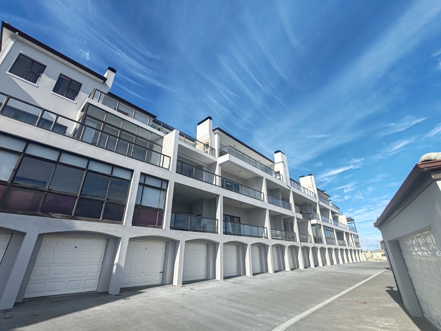 To Let 2 Bedroom Property for Rent in Big Bay Western Cape